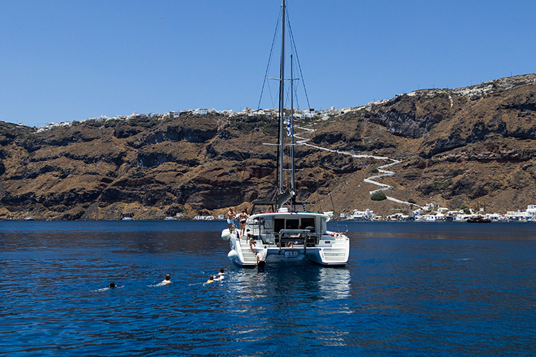 When people think of Santorini, their minds often jump to the iconic caldera, the cliff-hanging villages, and the legendary sunsets. Yet just across the shimmering waters lies a secret that many overlook — Thirassia. This quiet, untouched island offers a glimpse into what Santorini once was, before fame and crowds.