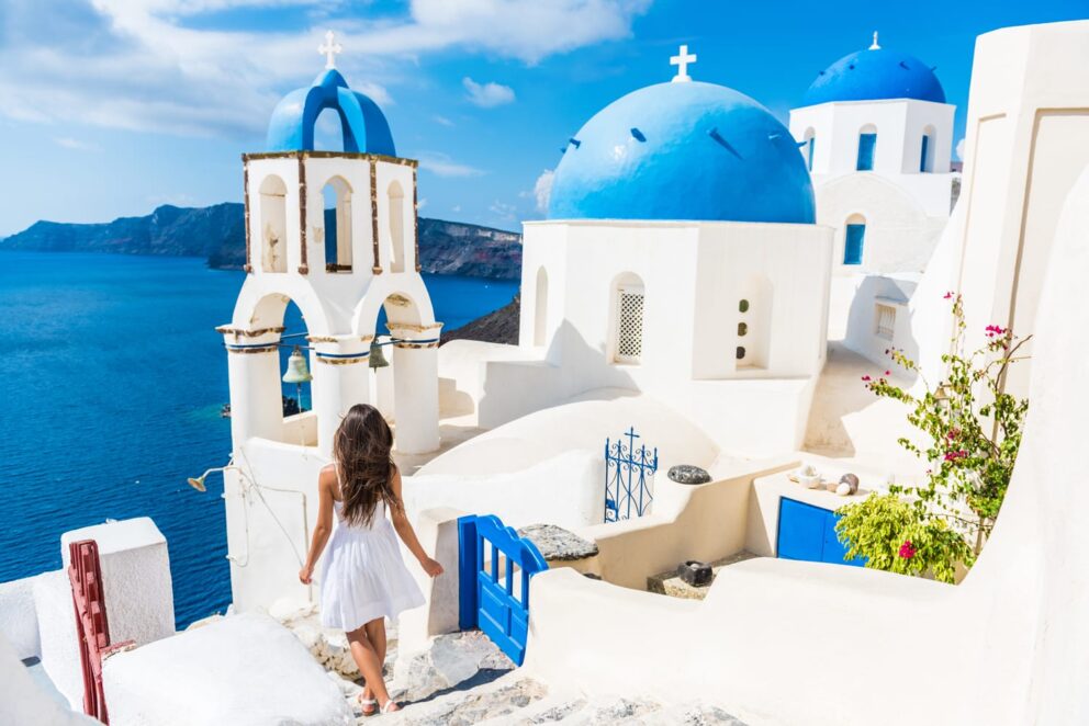 santorini travel time